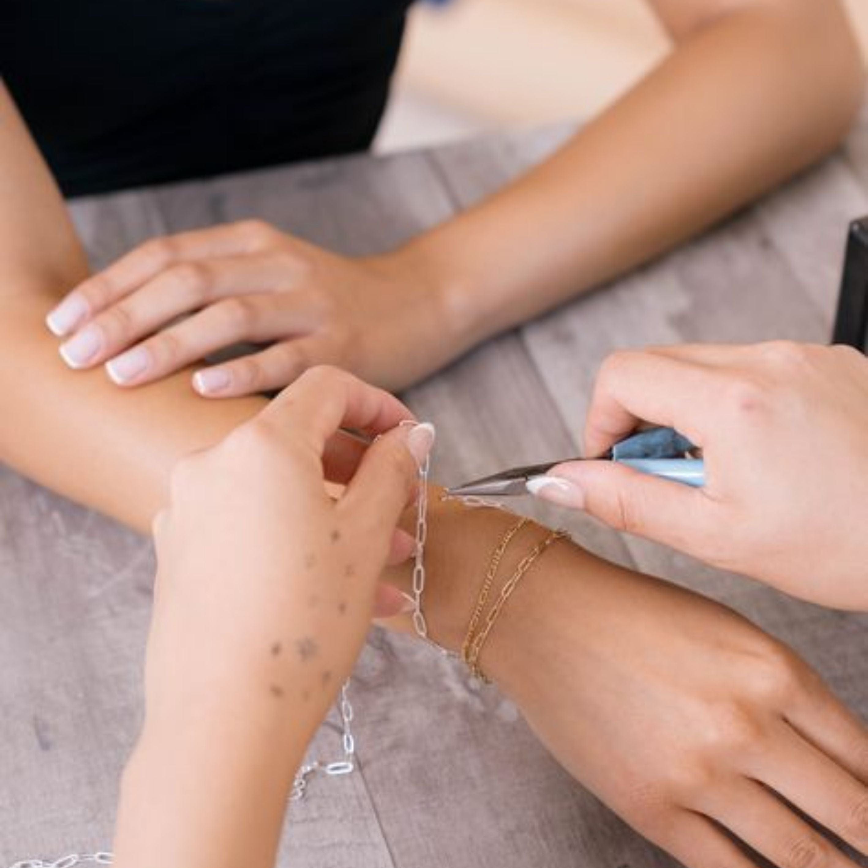 Maggie Read Jewellery permanent jewellery - custom fitting