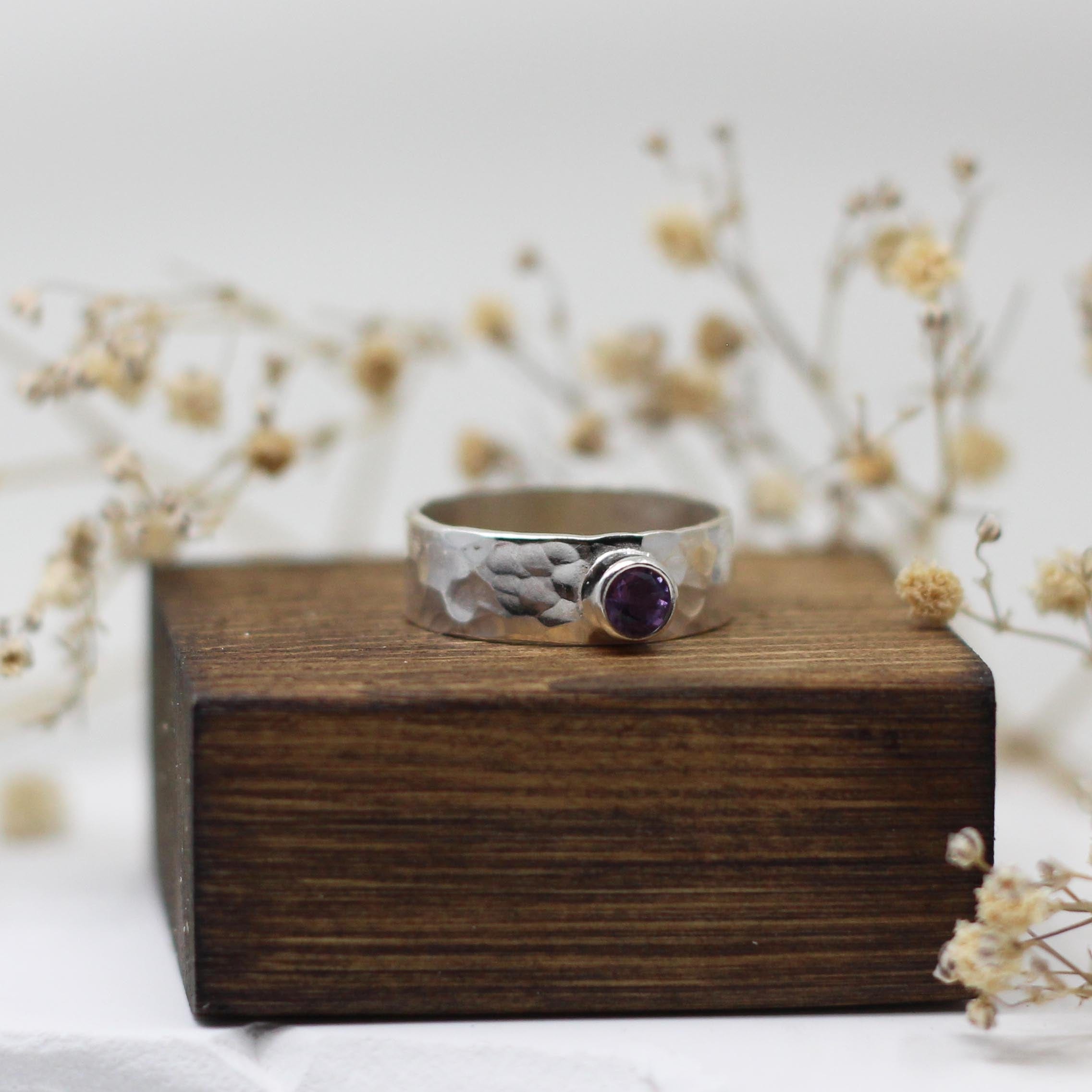 Maggie Read Jewellery Rings Sterling silver Textured Purple Gemstone Ring (size N)